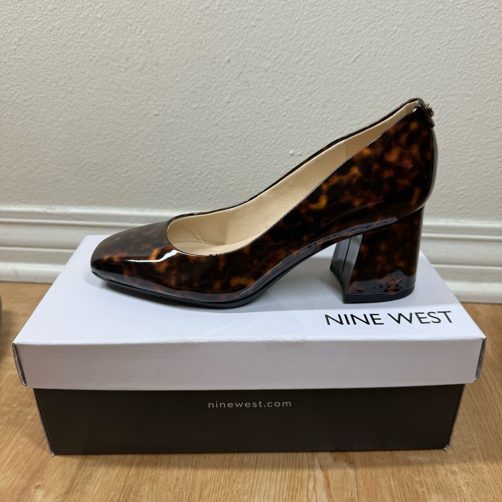 Brand New Nine West TORTOISE PATENT 9x9 Block Heel Pumps